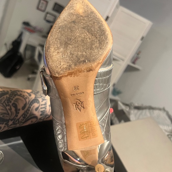 Alexander Mcqueen Crocodile-embossed Metallic Bootie - Picture 6 of 7